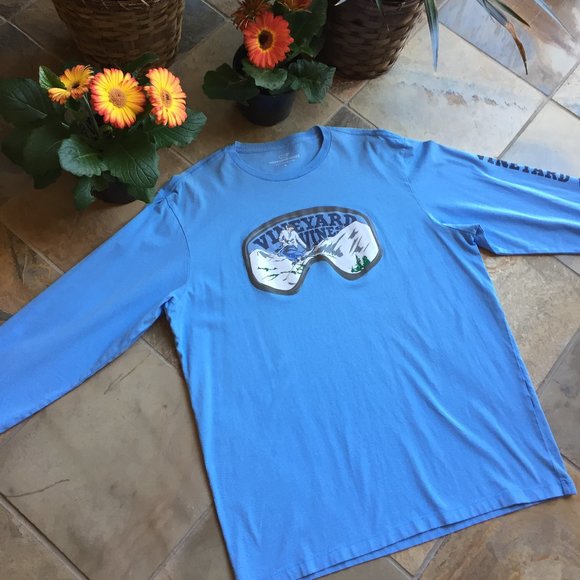 Vineyard Vines Tops - Vineyard Vines Long-Sleeve Ski Scene Tee (NEW)